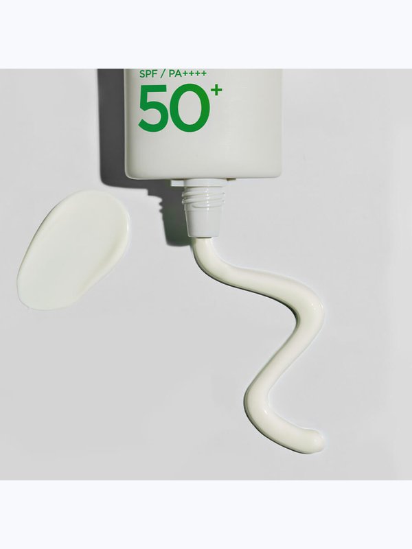 Увлажняющая солнцезащитная сыворотка Manyo Galactomy Moisture Sun Serum SPF50+  50мл