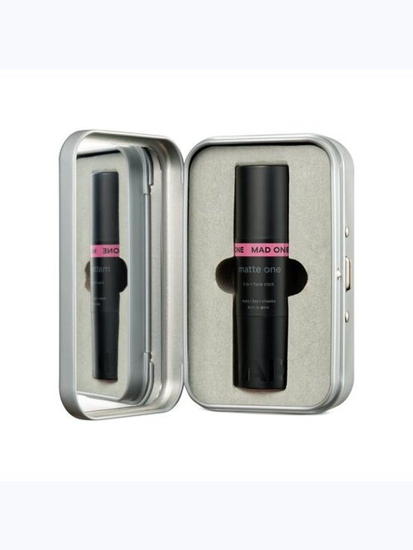 Мультифункциональный стик для макияжа  MAD ONE 3-in-1 Face Stick Eyes + Lips + Cheeks Dusty 10г