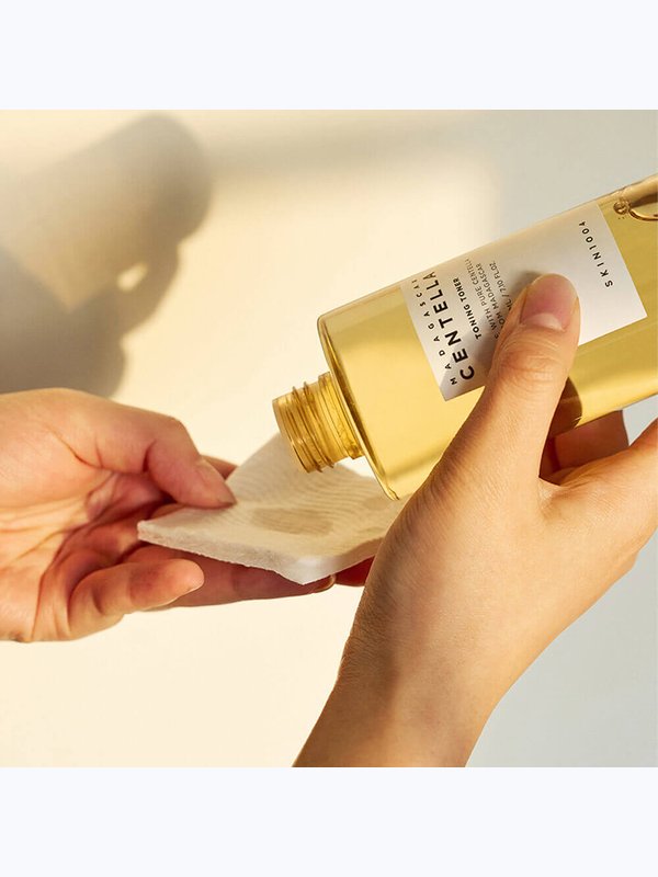 Мягкий отшелушивающий тоник с центеллой SKIN1004 Madagascar Centella Toning Toner