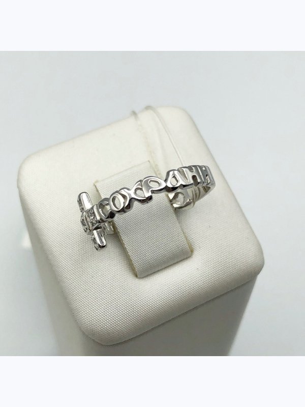 Серебряное кольцо с фианитами