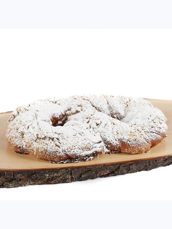Svētku kliņģeris ar žāvētu augļu pildījumu un drumstalām (11,49 Eur/Kg)