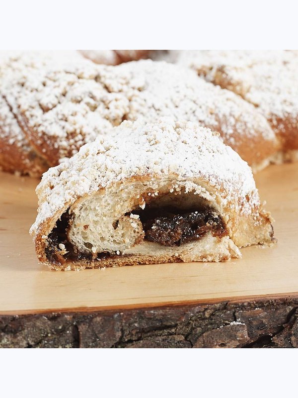 Svētku kliņģeris ar žāvētu augļu pildījumu un drumstalām (11,49 Eur/Kg)