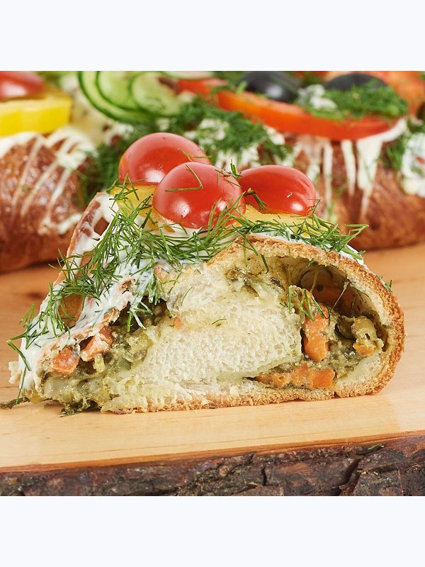 Svētku ar dārzeņu, tofu siera pildījumu un dārzeņiem
