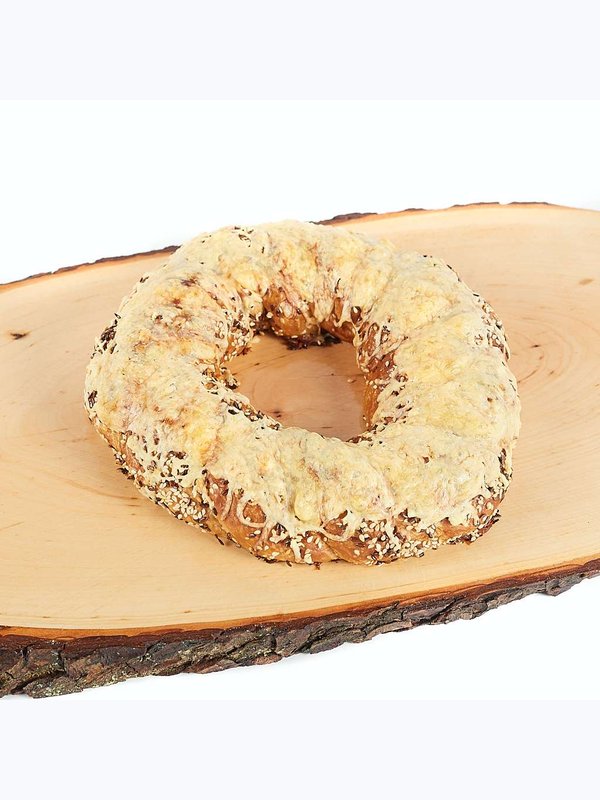 Svētku ar karbonādes, dārzeņu pildījumu ar sieru un sēkliņām
