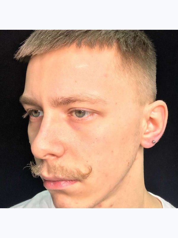 Пирсинг мочек двух ушей