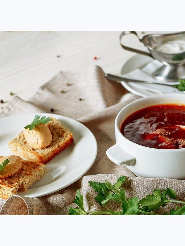 Борщ с говяжьими щёчками