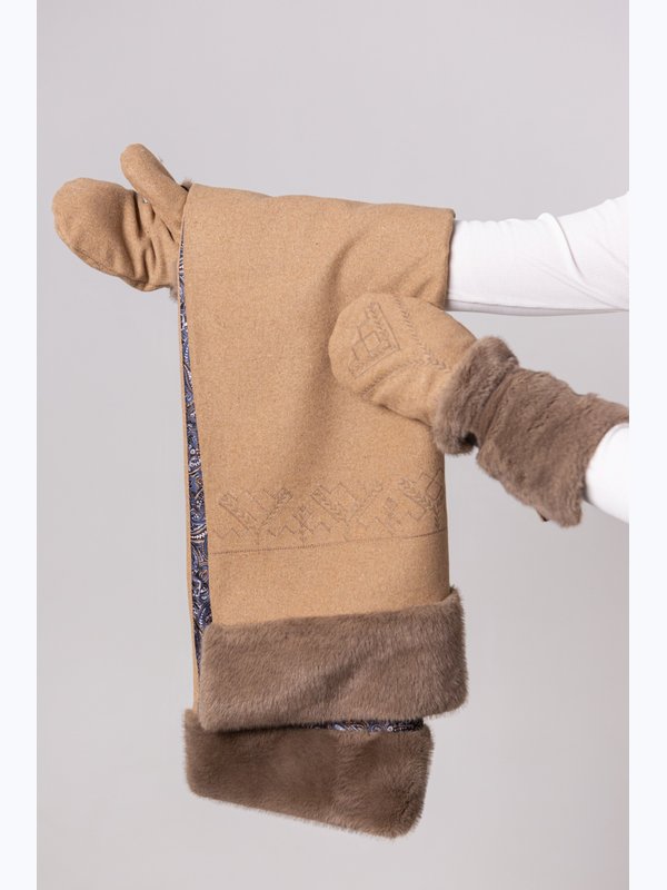 Накидка "Сияние" ( 3 цв. бежевый , мех серо-бежевый)