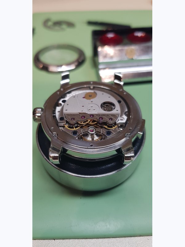 РЕМОНТ ЧАСОВ MONTBLANC