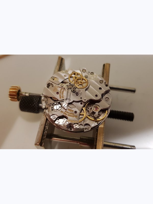 РЕМОНТ ЧАСОВ VACHERON CONSTANTIN OVERSEAS