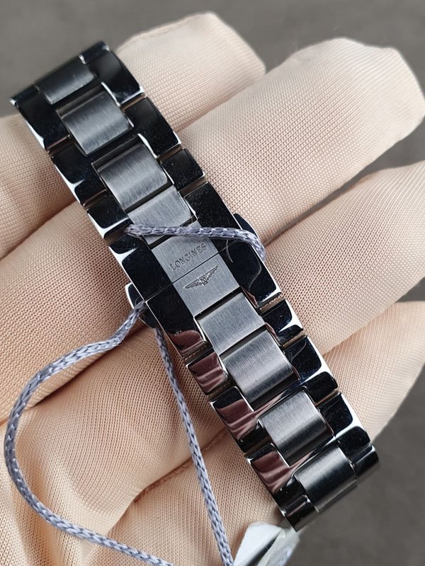 Longines Conquest Classic