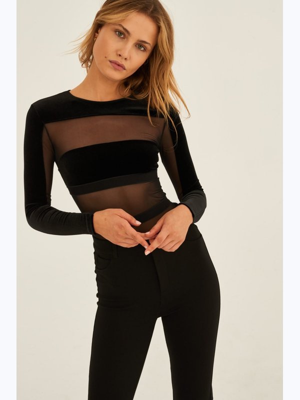 Боди UNDRESS CODE
