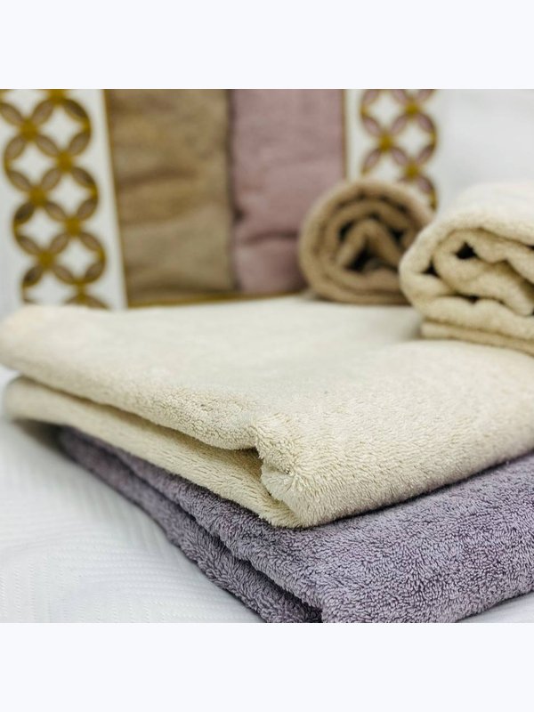 Махровое полотенце с петлёй Cotton Dreams плотностью 550 г/кв.м