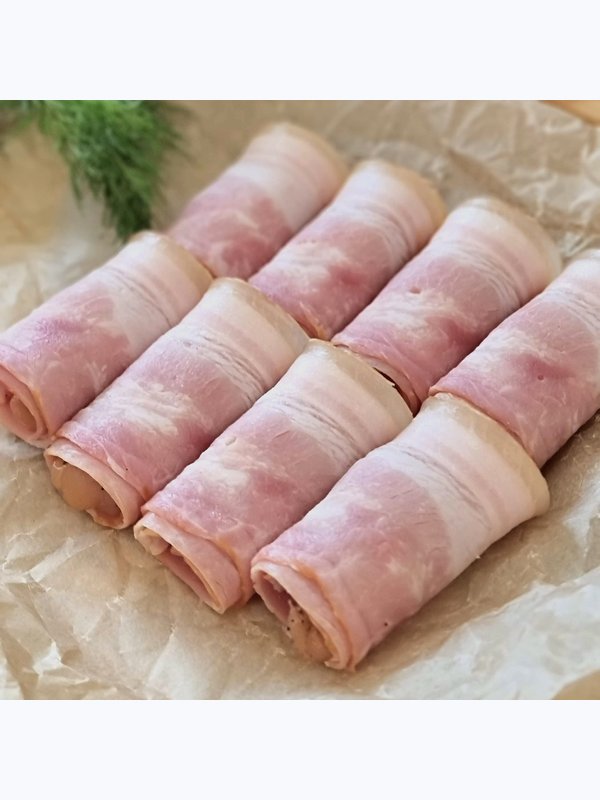Рулетики куриные в беконе