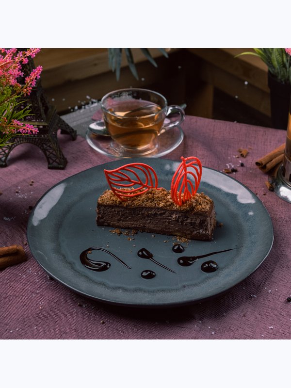 Black cake с кешью\Black cake with cashews