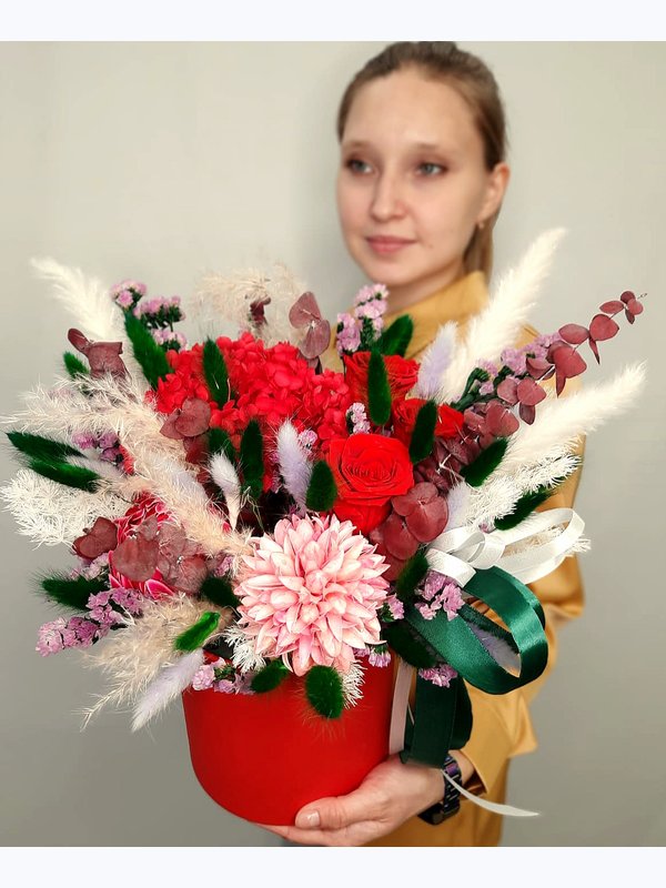 Композиция из сухоцветов