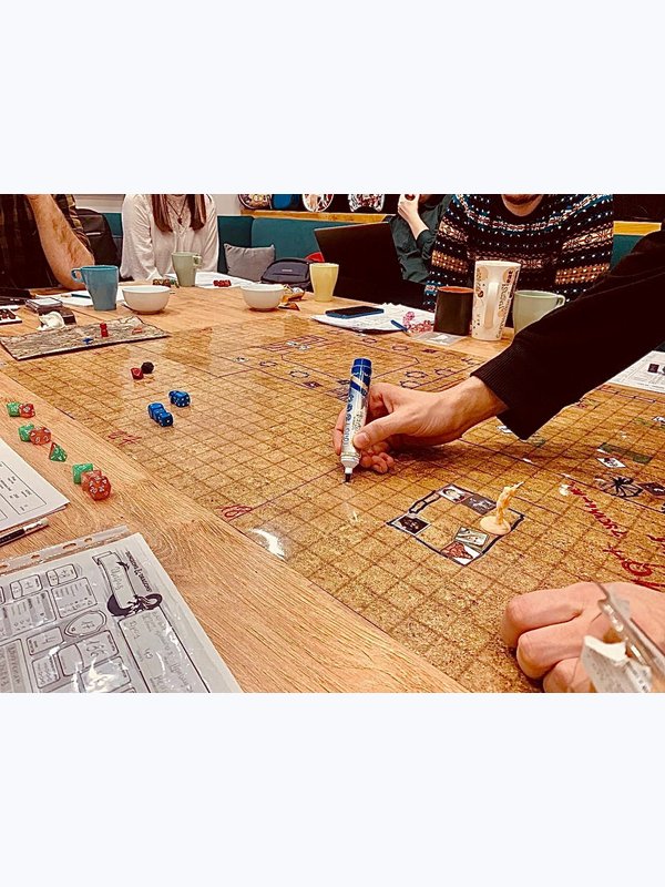 DUNGEON & DRAGONS
