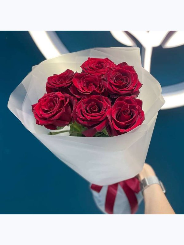 Красные эквадорские розы