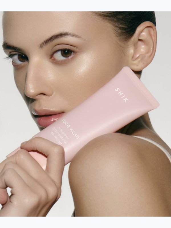 FACE WASH MICROBIOME SYSTEM PREBIOTIC RESTORING GEL