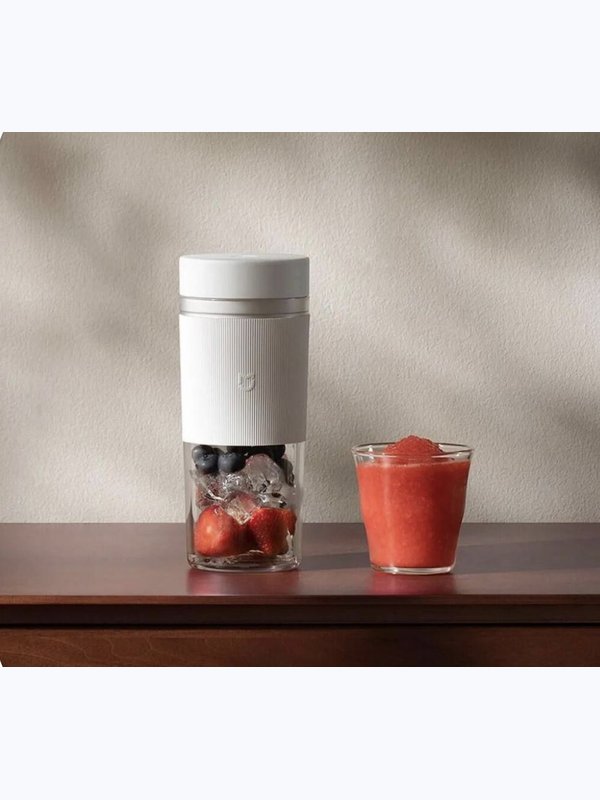 Беспроводная соковыжималка блендер Xiaomi Portable Juicer Cup 300 ml (MJZZB02PL)