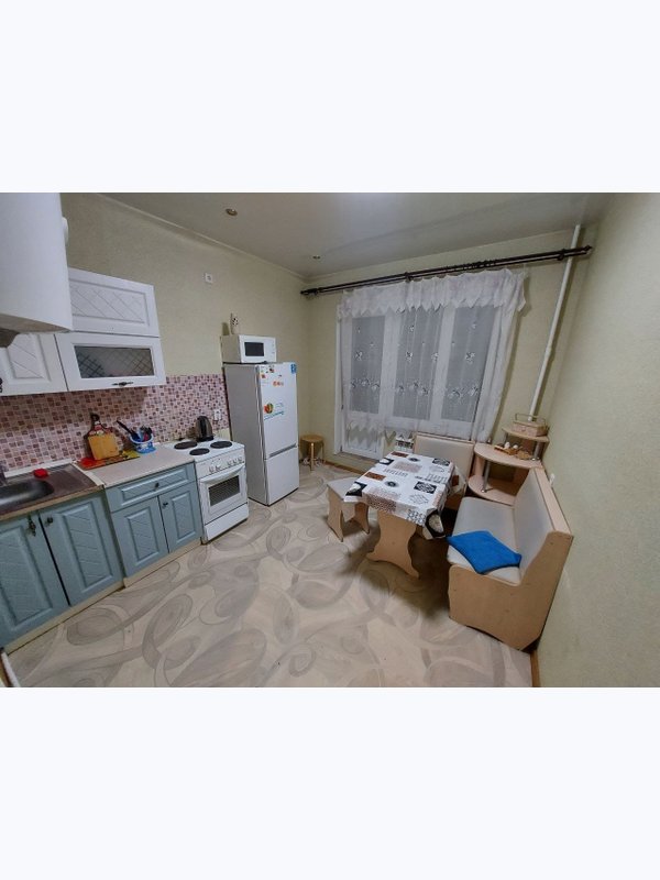 Квартира посуточно Короленко 25Б