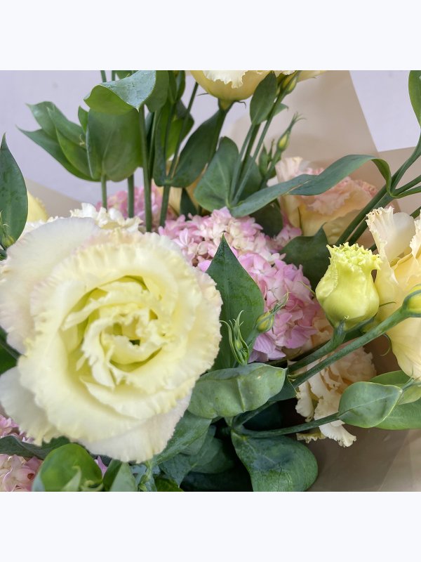 A bouquet of eustoma and hydrangea