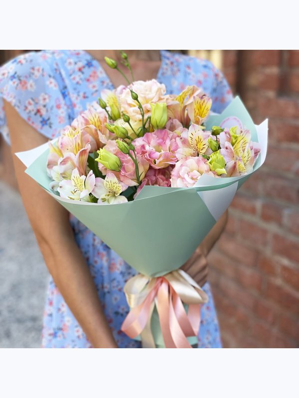 Alstroemeria with eustoma