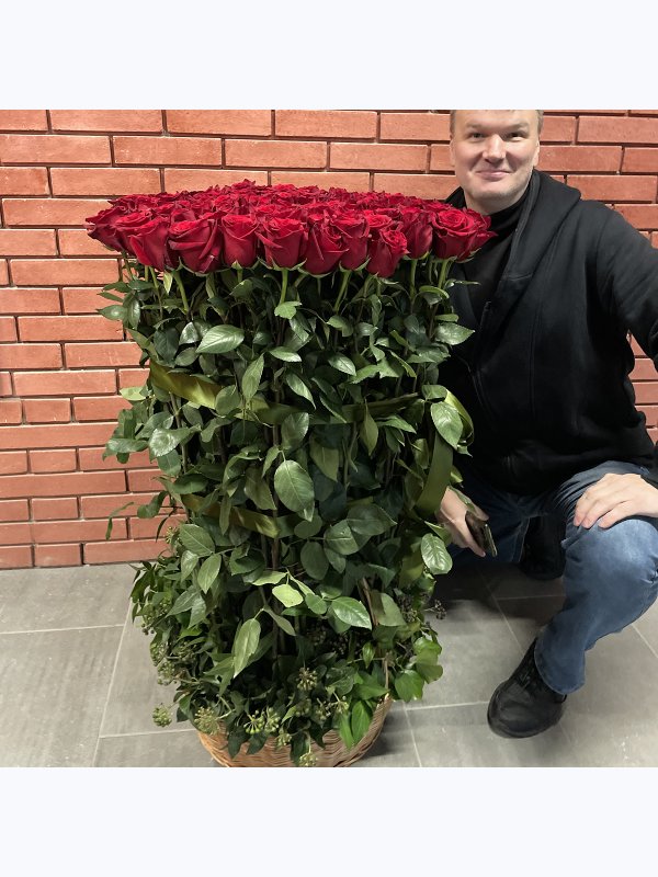 101 roses in a basket