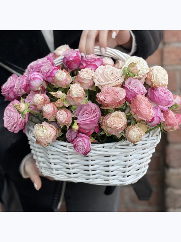 Basket With Bombastic Rose