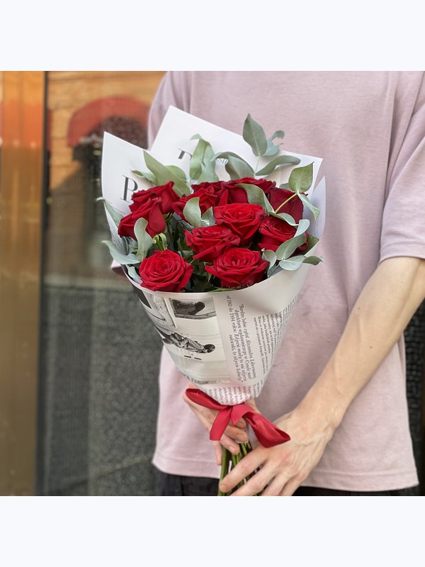11 red roses