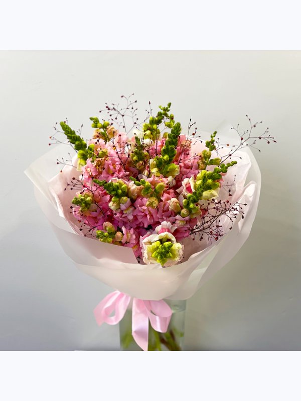 Bouquet with antirrhinum