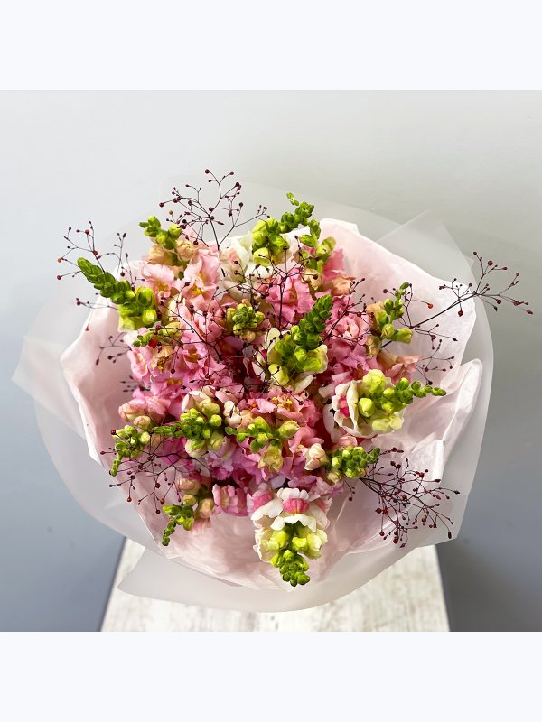 Bouquet with antirrhinum