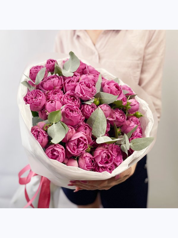 Pink spray roses