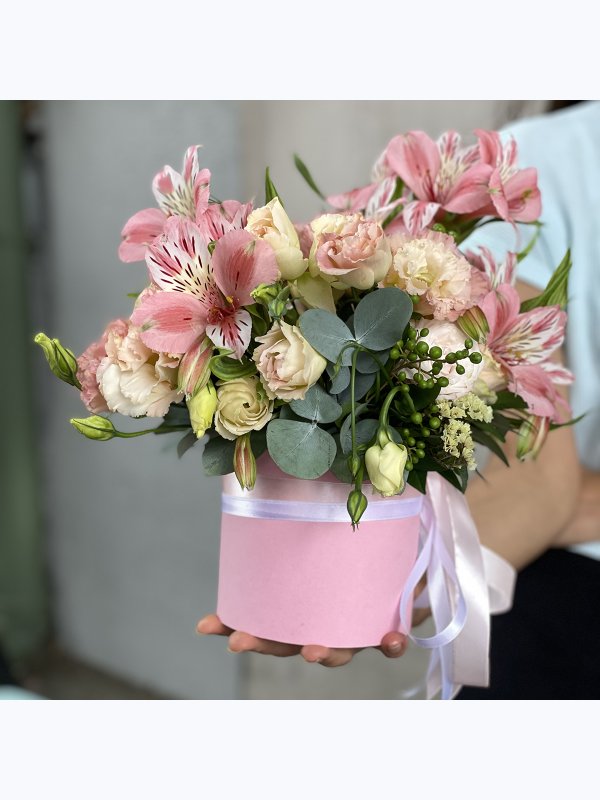 Alstroemeria and Eustoma in the box