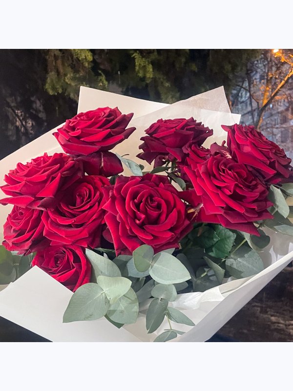 9 roses with eucalyptus