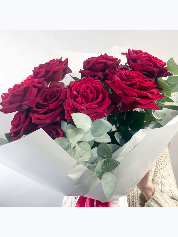 9 roses with eucalyptus