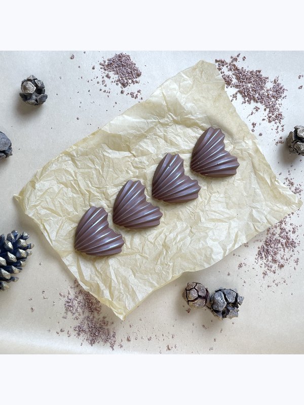 4 marzipan Candies