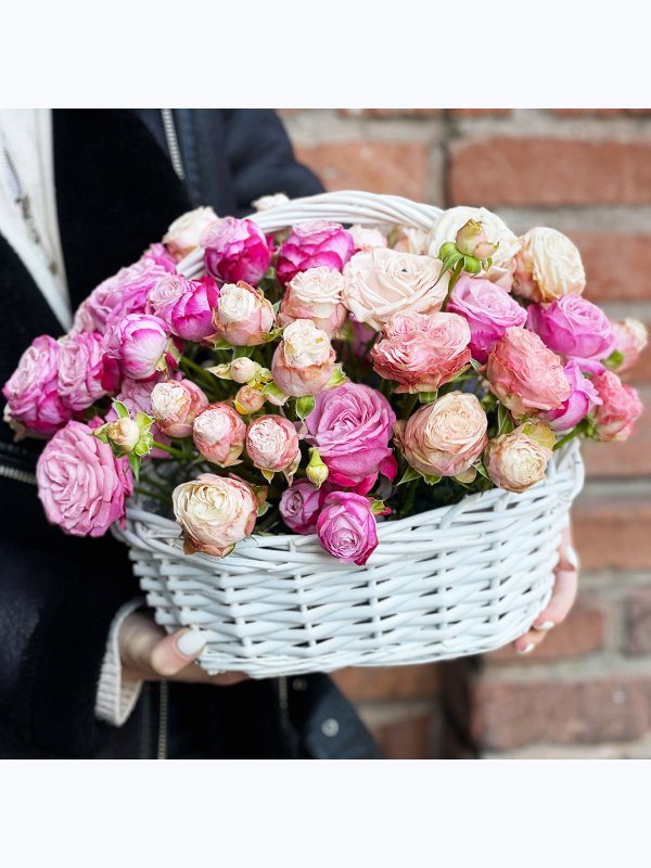Basket With Bombastic Rose