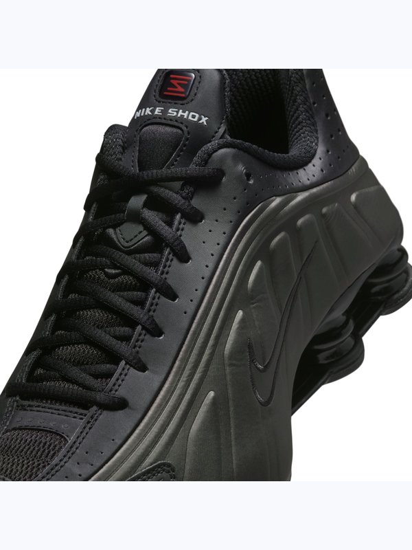 Adidași Nike Shox R4