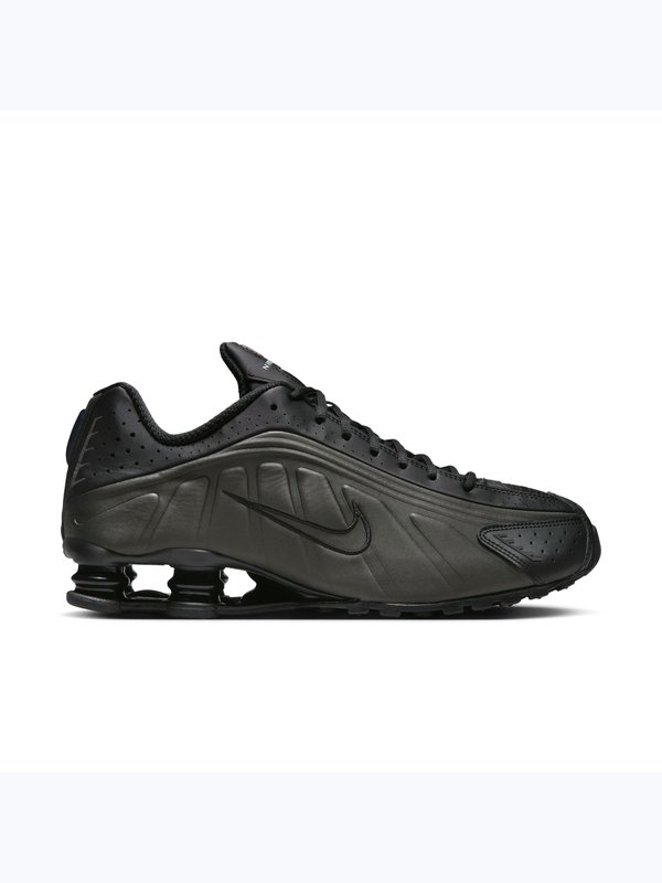 Adidași Nike Shox R4
