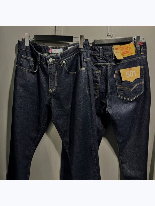Джинсы Levi's