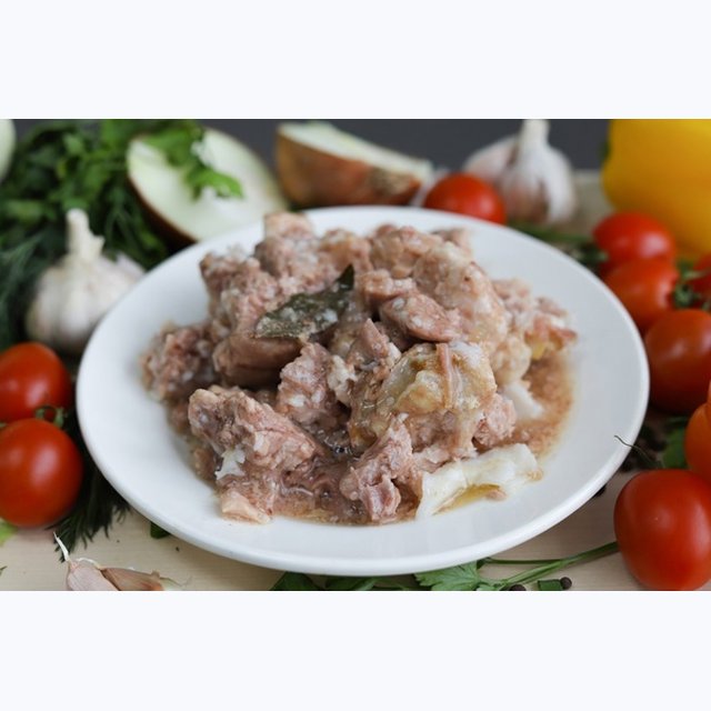 Что приготовить с тушенкой из свинины. Макароны по флотски из тушенки. Азу по-татарски из говядины. Макароны альплермагронен. Жаркое варадо де франчо.